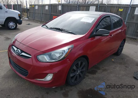 2013 Hyundai Accent Se из США, поврежденный, VIN KMHCU5AE7DU066421